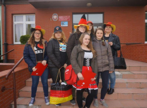 Uczniowie Gimnazjum nr 1 im. Jana Pawła II w Koninie w roli mentorów Uczniowie Gimnazjum nr 1 im. Jana Pawła II w Koninie w roli mentorów