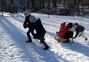 zabawy na śniegu