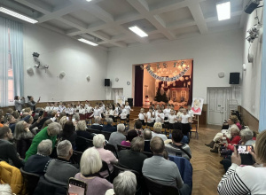 Uroczystość klas drugich z okazji Dnia Babci i Dziadka